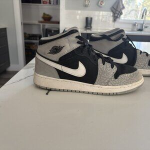 Nike Air Jordan 1 Sneakers